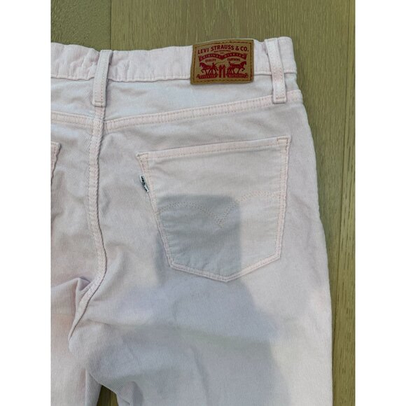 Levi's Women's 724 High-Rise Straight-Leg Corduroy Jeans, size W30 L30 - Picture 11 of 16